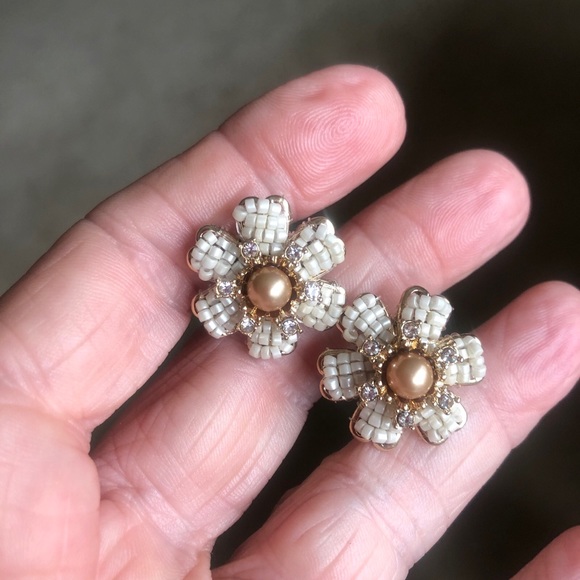 MIRIAM HASKELL New York Woven Flower Bead Earrings - Picture 4 of 5